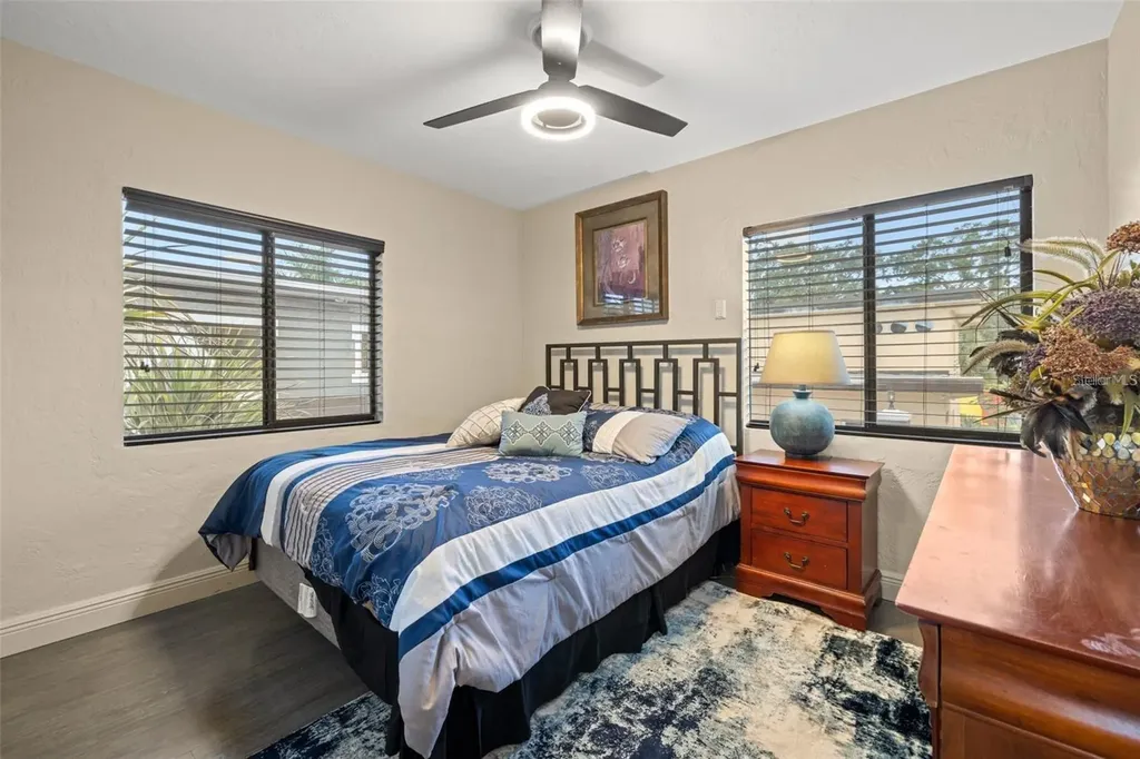 2785 Bayside Drive S St Petersburg FL 33705