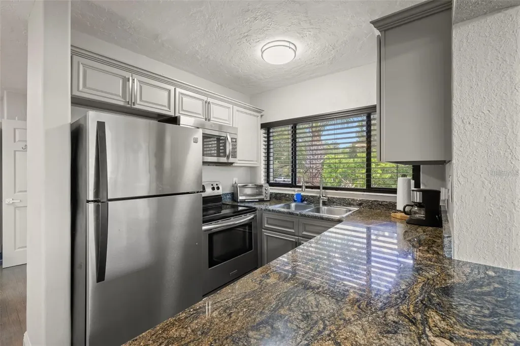 2785 Bayside Drive S St Petersburg FL 33705