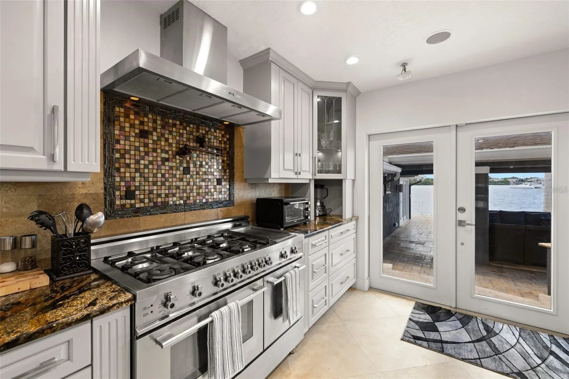 2785 Bayside Drive S St Petersburg FL 33705