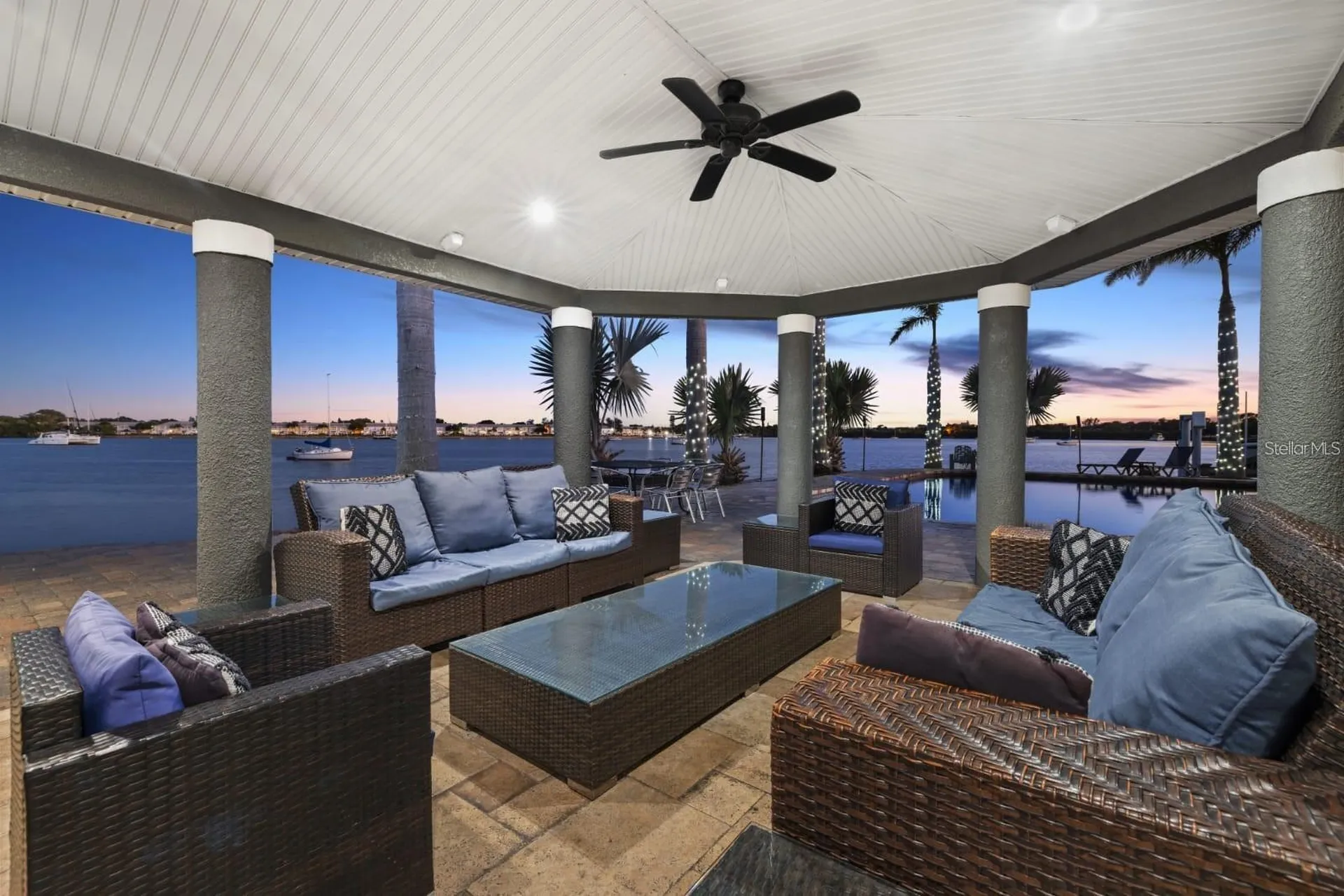 2785 Bayside Drive S St Petersburg FL 33705