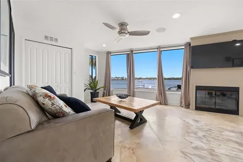 2785 Bayside Drive S St Petersburg FL 33705