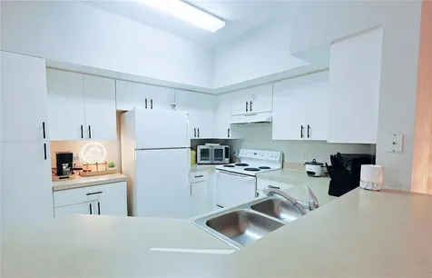 4166 Central Sarasota Parkway Sarasota FL 34238