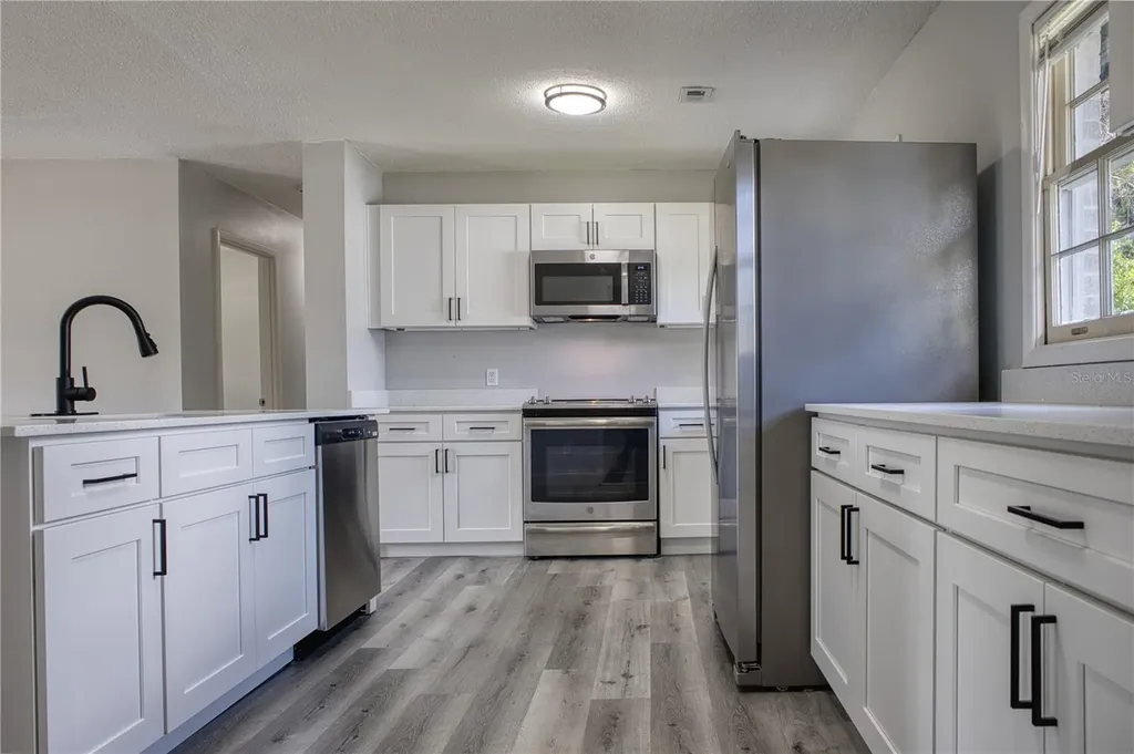 102 Amigos Road Debary FL 32713