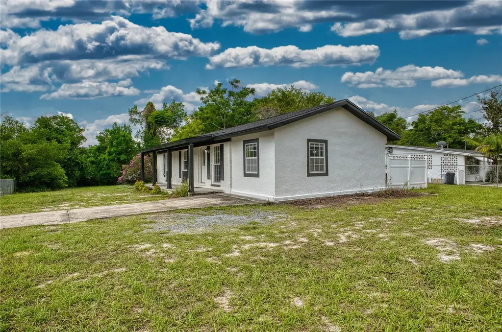 102 Amigos Road Debary FL 32713