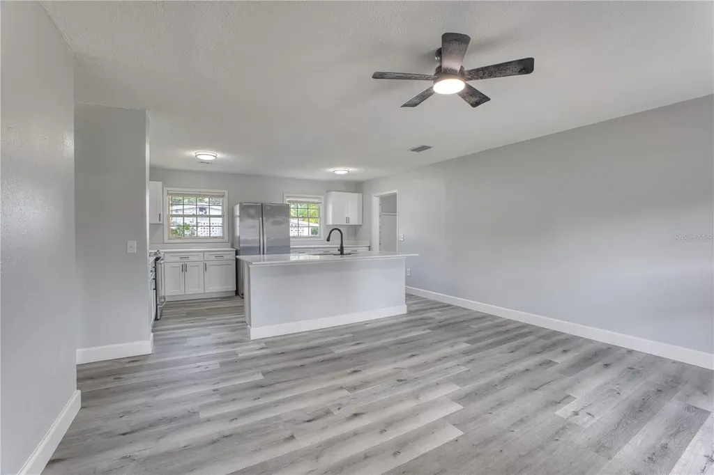 102 Amigos Road Debary FL 32713