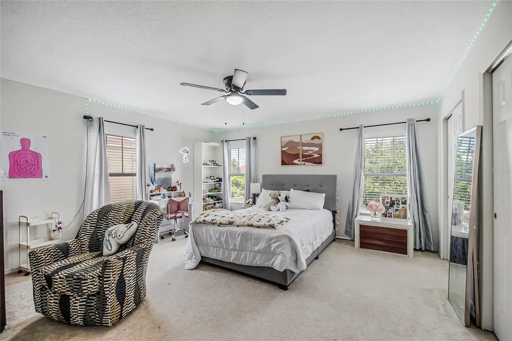 10109 Stratford Pointe Avenue Orlando FL 32832