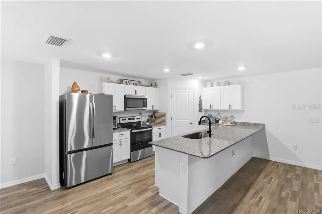 8827 N Vienna Drive Dunnellon FL 34433