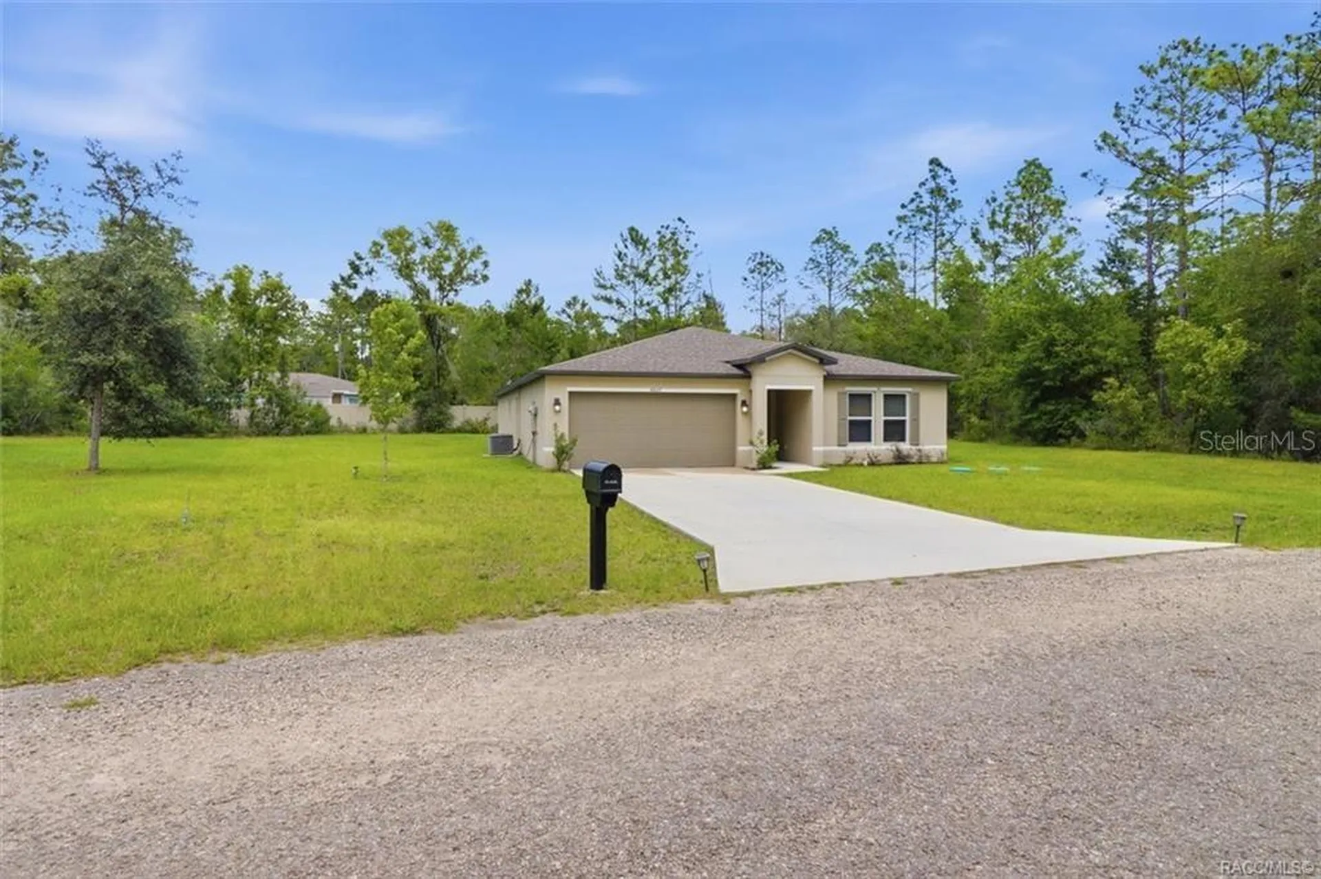 8827 N Vienna Drive Dunnellon FL 34433