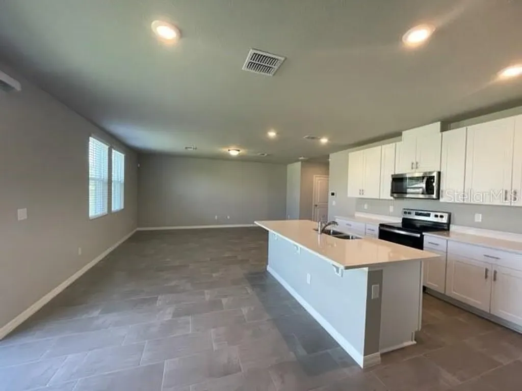 3314 Fresno Place Zephyrhills FL 33541