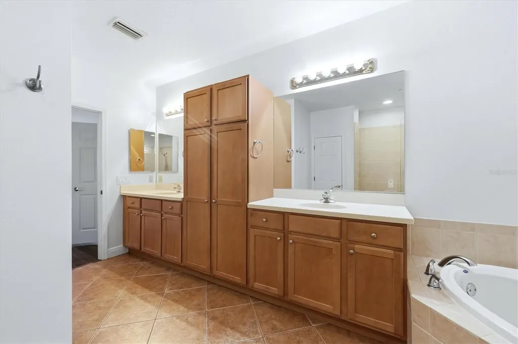 8434 Miramar Way Lakewood Ranch FL 34202