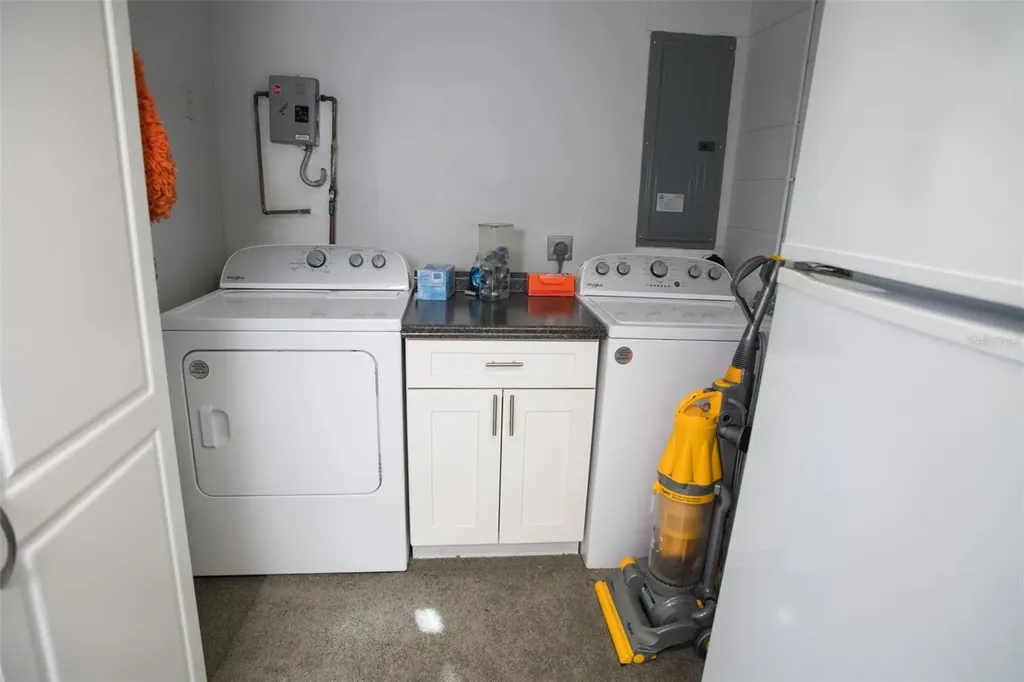 4240 69th Avenue N Pinellas Park FL 33781