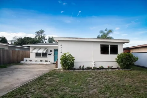 4240 69th Avenue N Pinellas Park FL 33781
