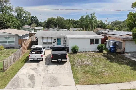 4240 69th Avenue N Pinellas Park FL 33781