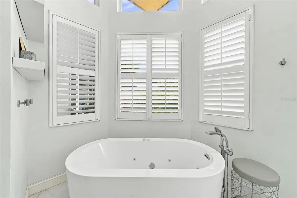 3526 Fair Oaks Lane Longboat Key FL 34228