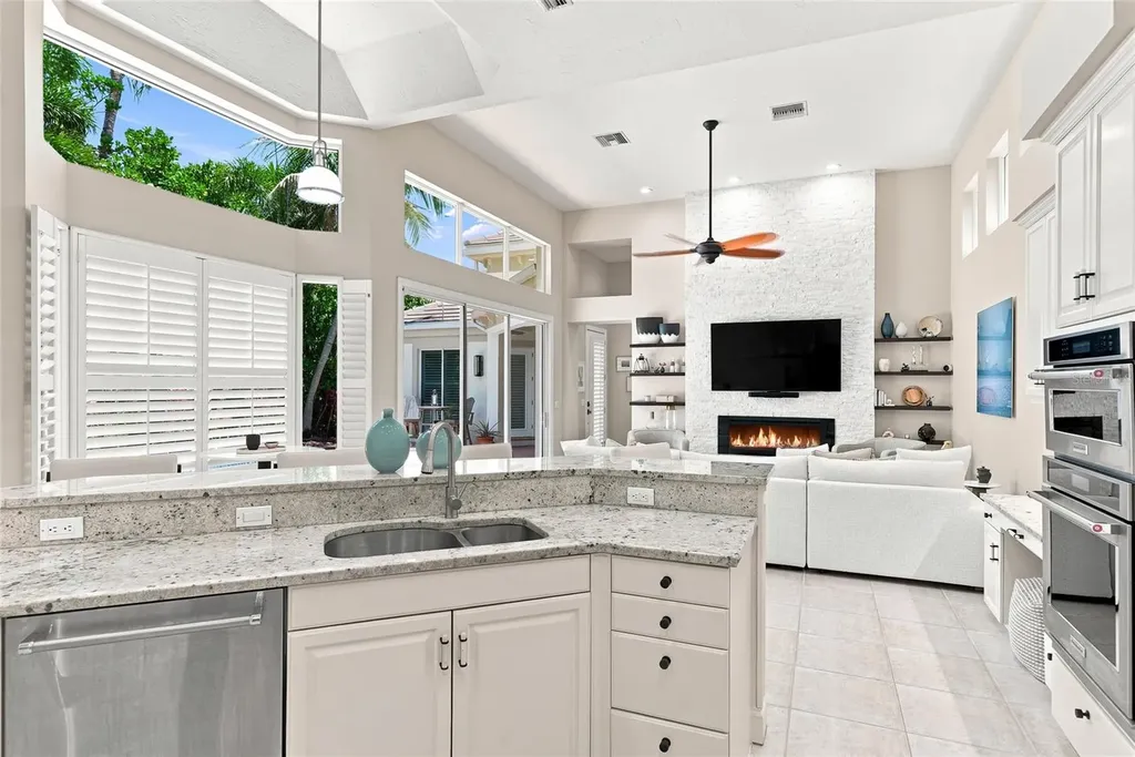 3526 Fair Oaks Lane Longboat Key FL 34228