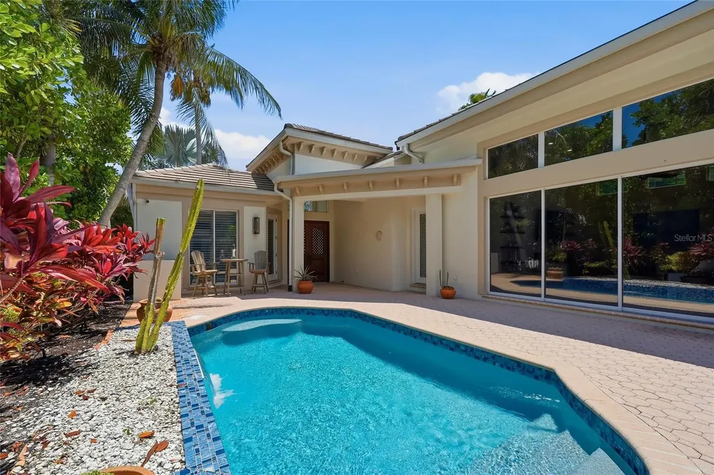 3526 Fair Oaks Lane Longboat Key FL 34228