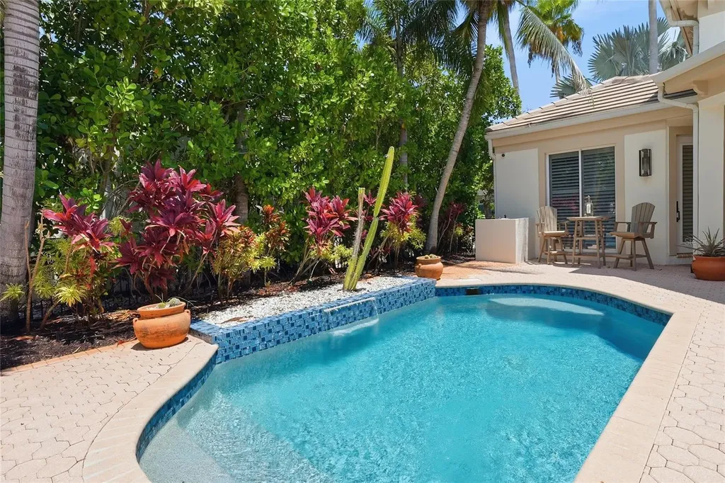 3526 Fair Oaks Lane Longboat Key FL 34228