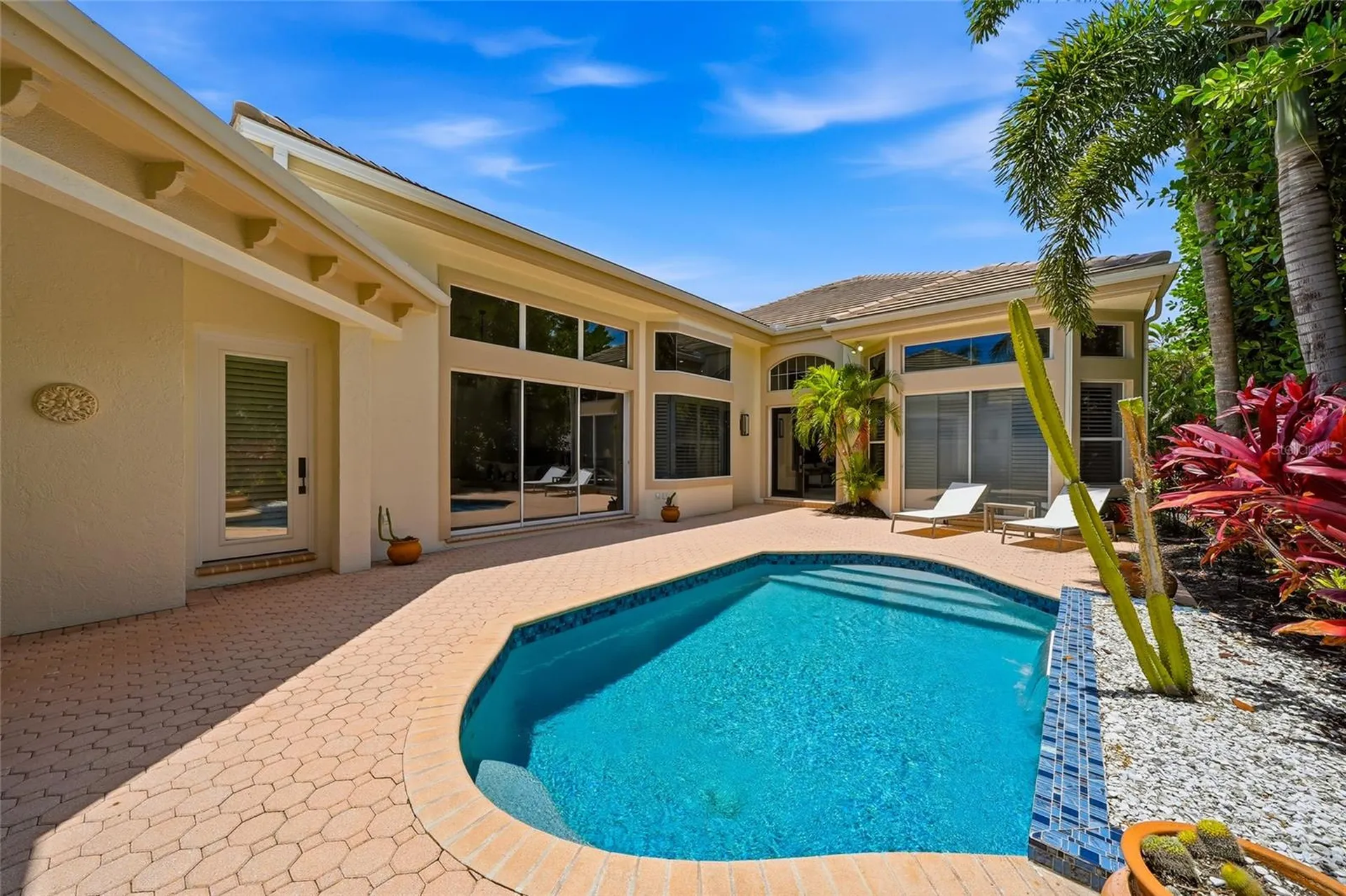 3526 Fair Oaks Lane Longboat Key FL 34228