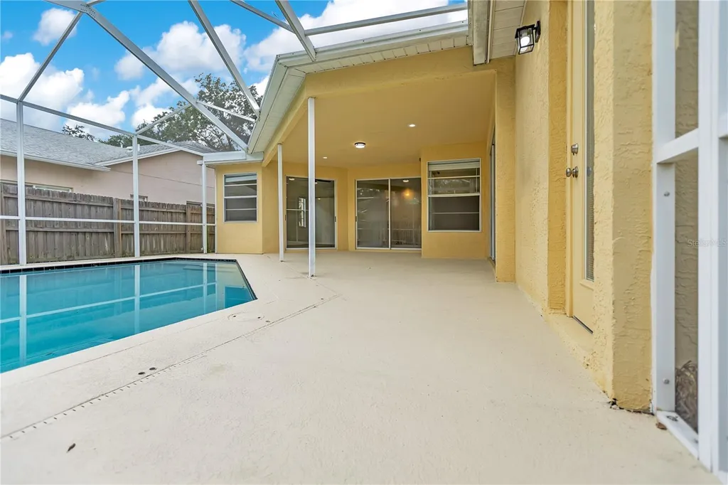 9303 Heritage Oak Court Tampa FL 33647