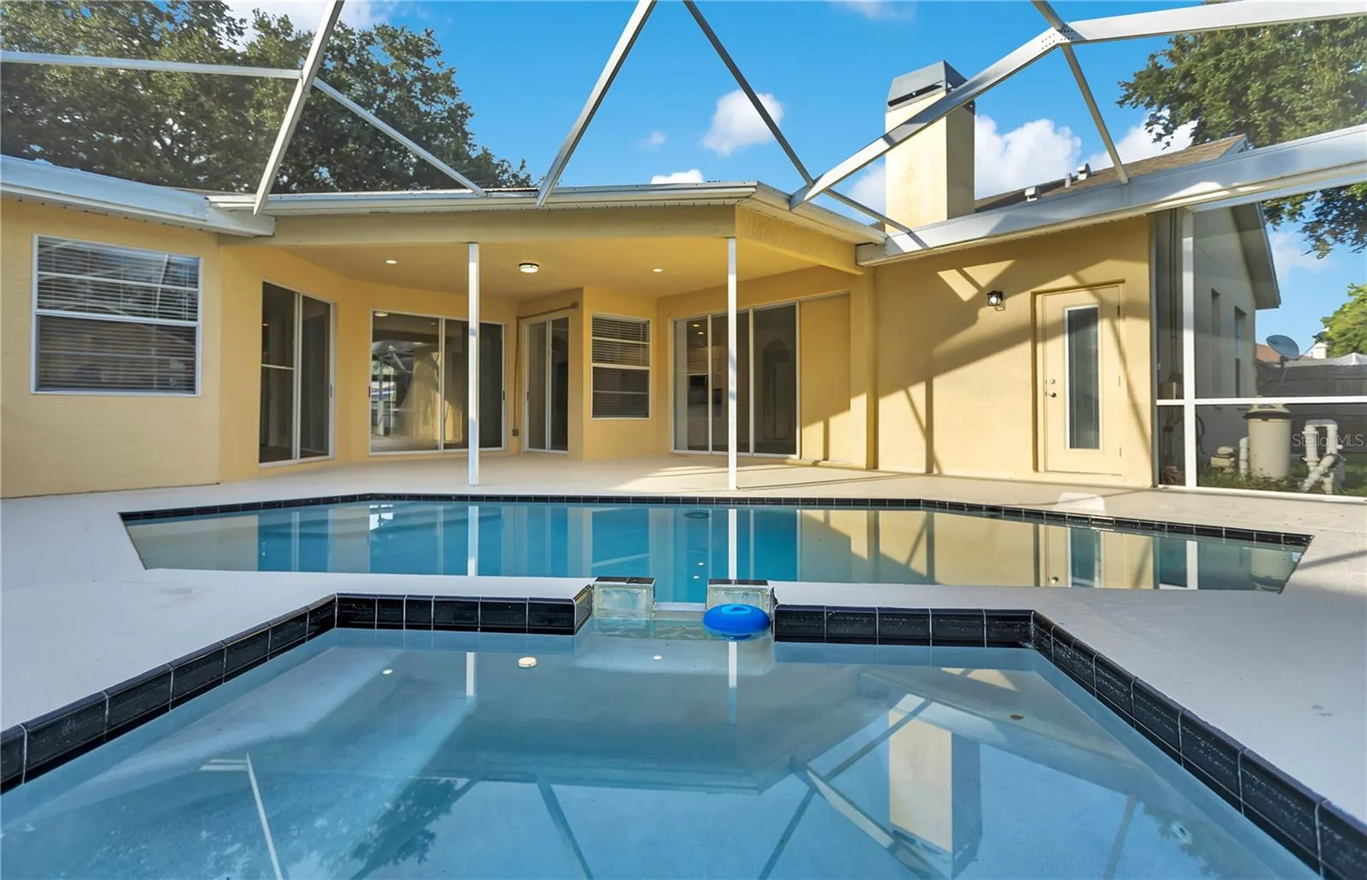 9303 Heritage Oak Court Tampa FL 33647
