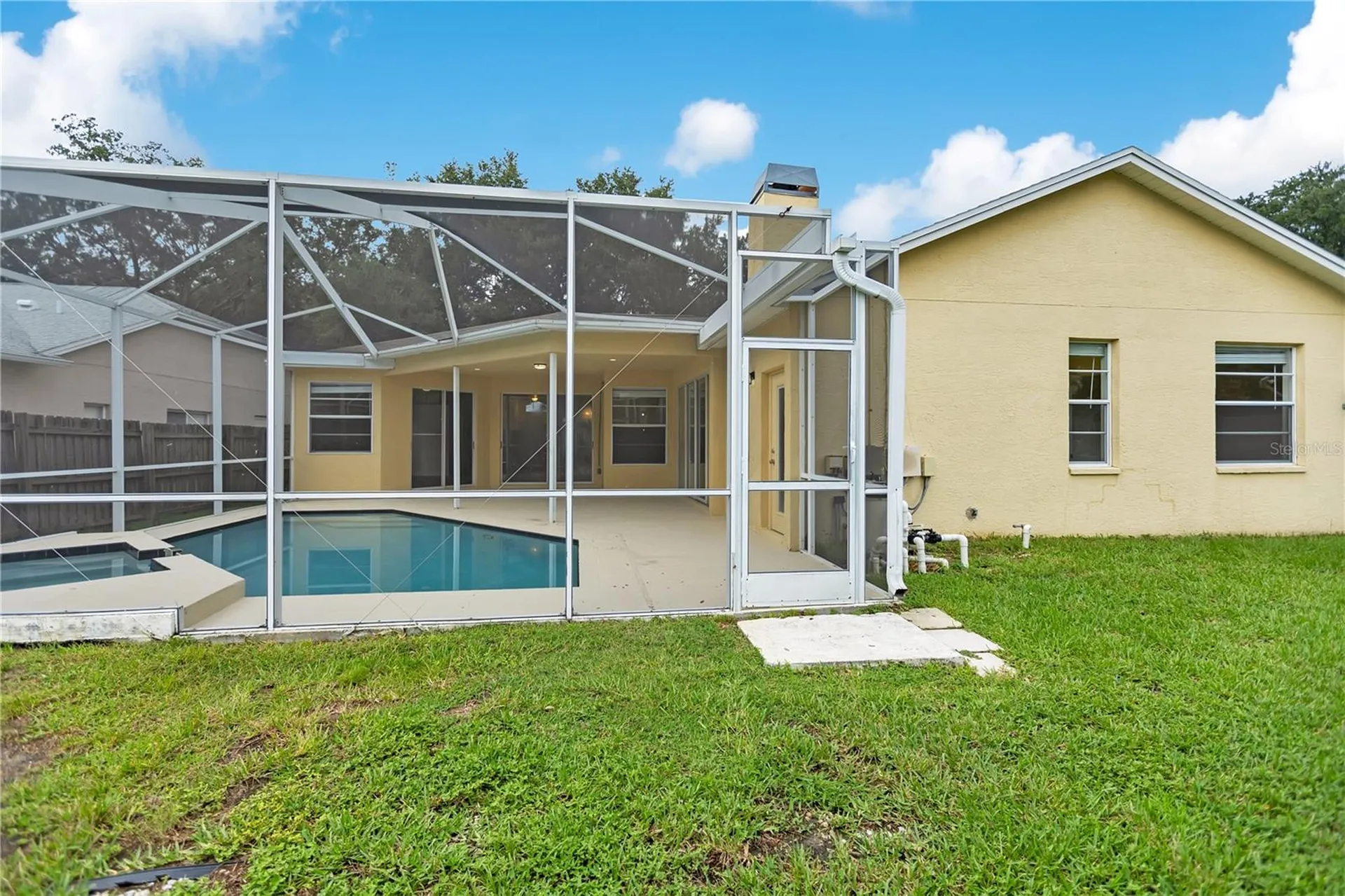 9303 Heritage Oak Court Tampa FL 33647
