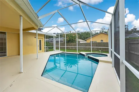 9303 Heritage Oak Court Tampa FL 33647