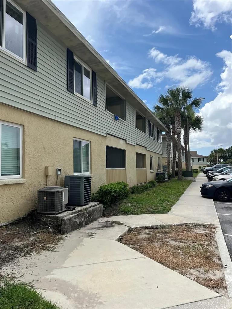 528 Golden Raintree Place Brandon FL 33510