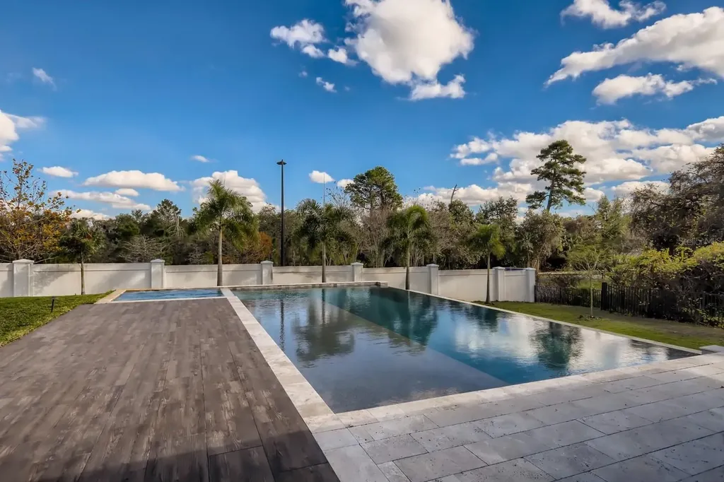 8192 Ludington Circle Orlando FL 32836