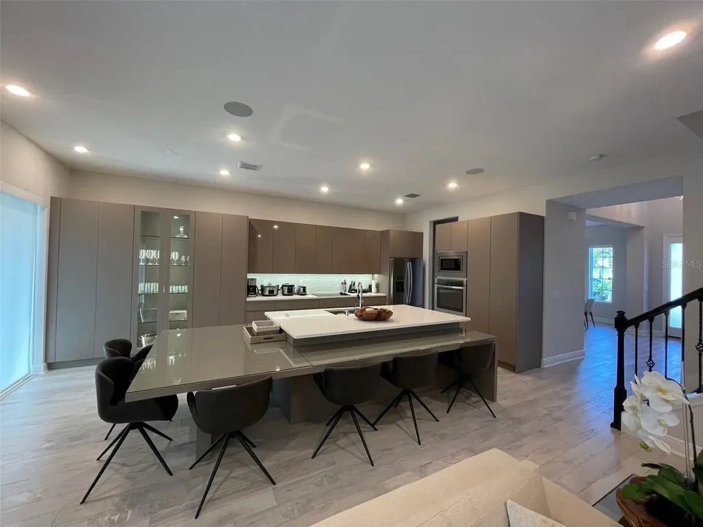 8192 Ludington Circle Orlando FL 32836