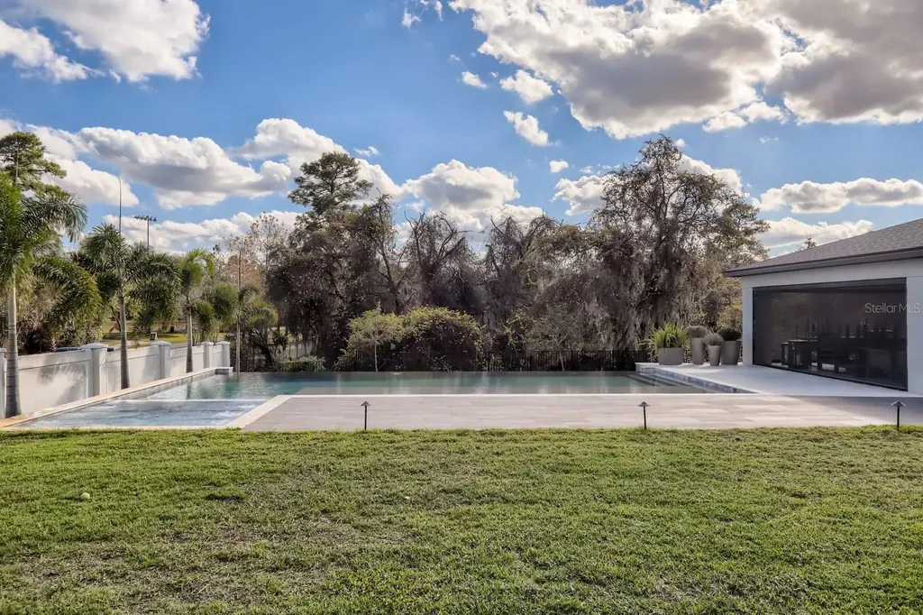 8192 Ludington Circle Orlando FL 32836