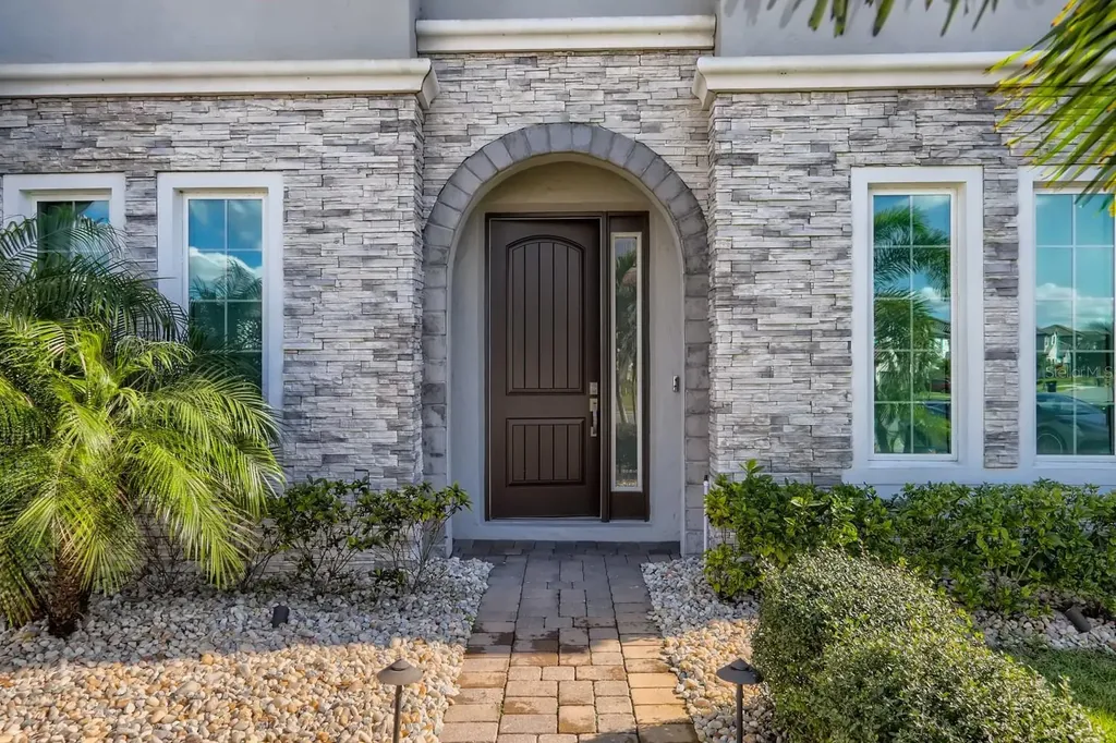 8192 Ludington Circle Orlando FL 32836