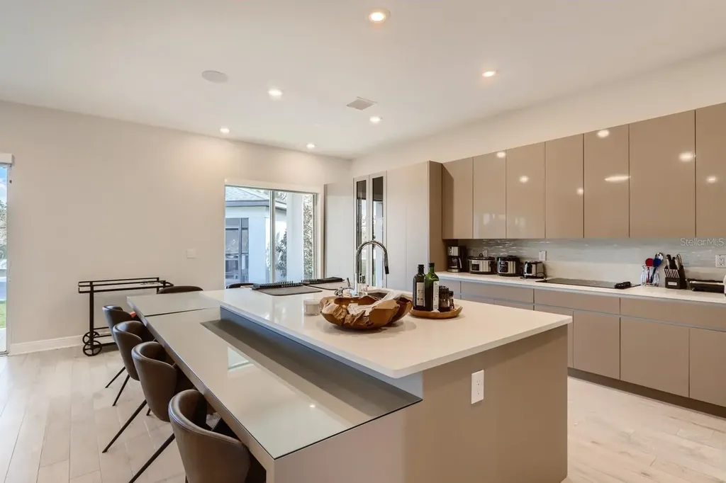 8192 Ludington Circle Orlando FL 32836