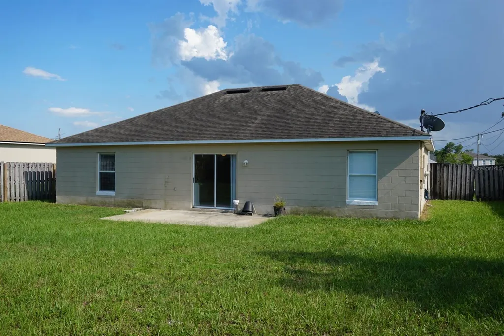 2960 Belkton Deltona FL 32738
