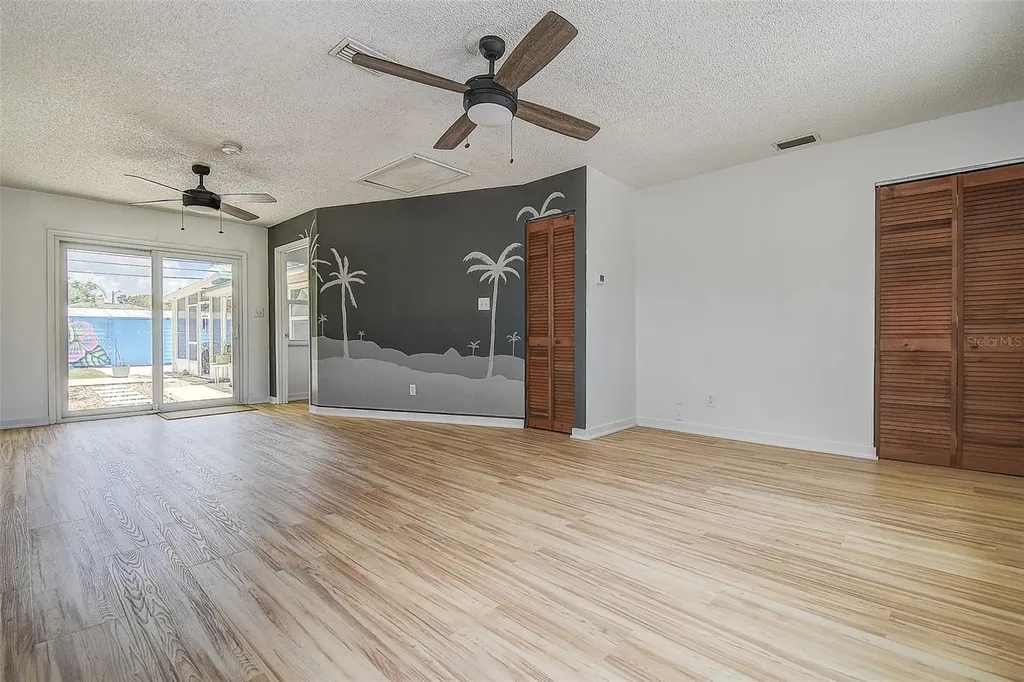 1509 Canterbury Road N St Petersburg FL 33710