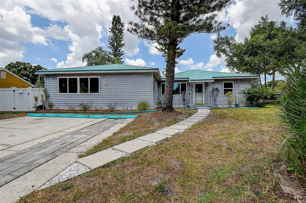 1509 Canterbury Road N St Petersburg FL 33710