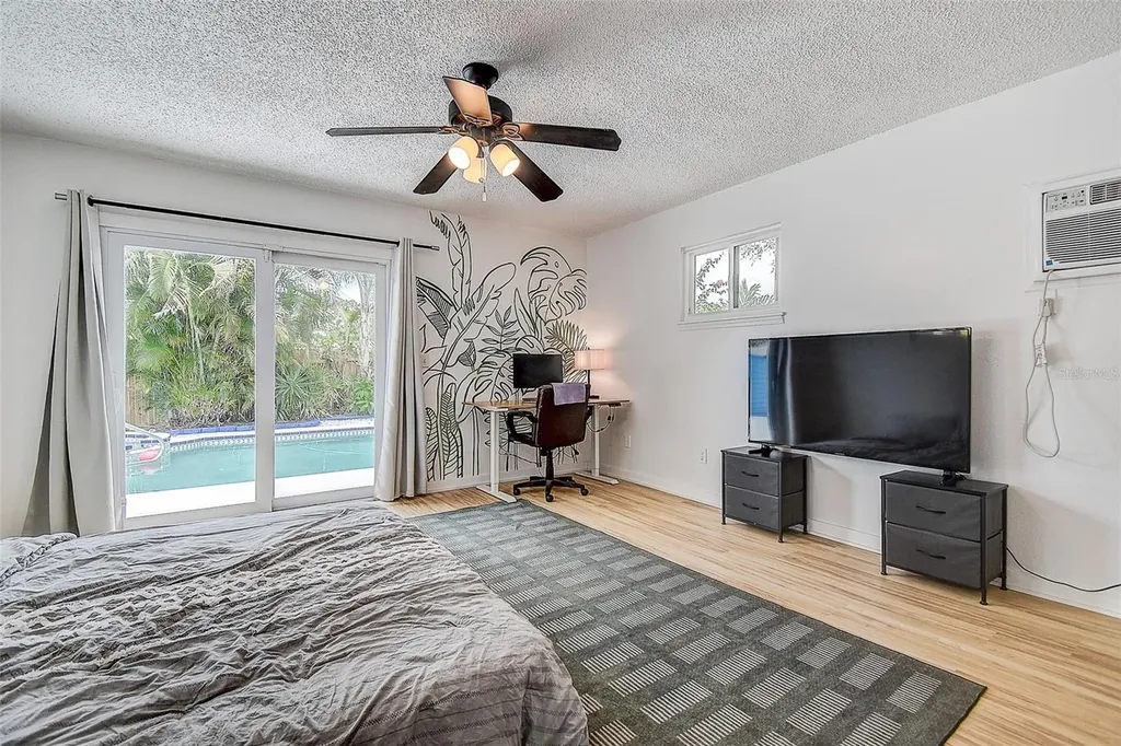 1509 Canterbury Road N St Petersburg FL 33710