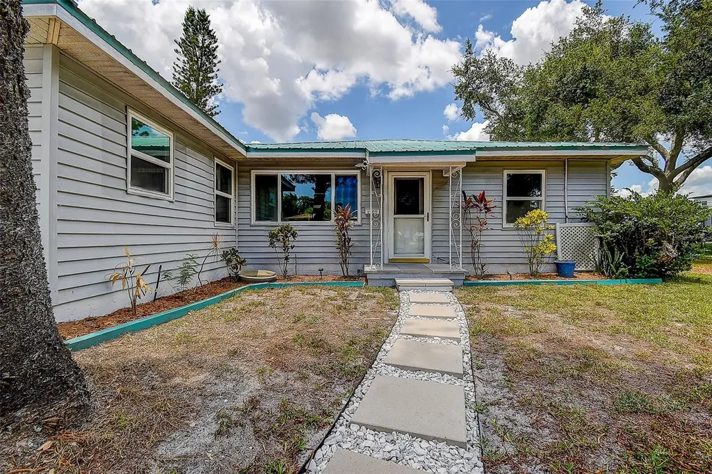 1509 Canterbury Road N St Petersburg FL 33710