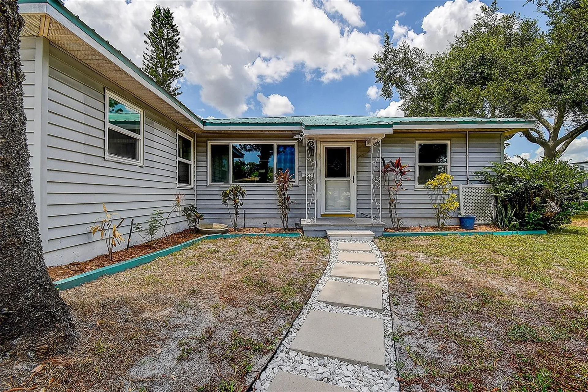 1509 Canterbury Road N St Petersburg FL 33710