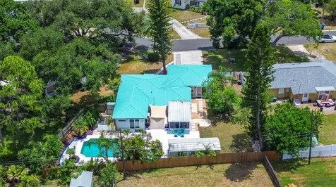 1509 Canterbury Road N St Petersburg FL 33710