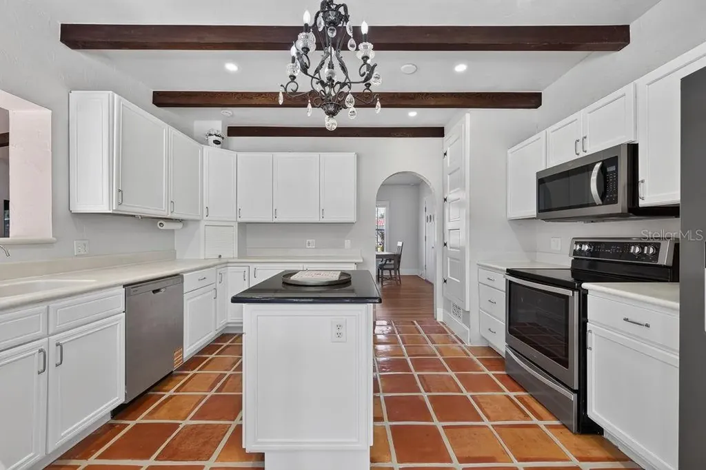 7810 Senrab Drive Bradenton FL 34209