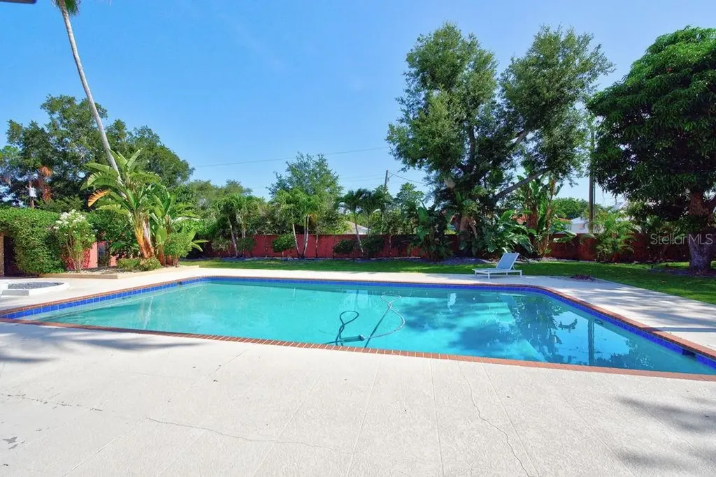 7810 Senrab Drive Bradenton FL 34209