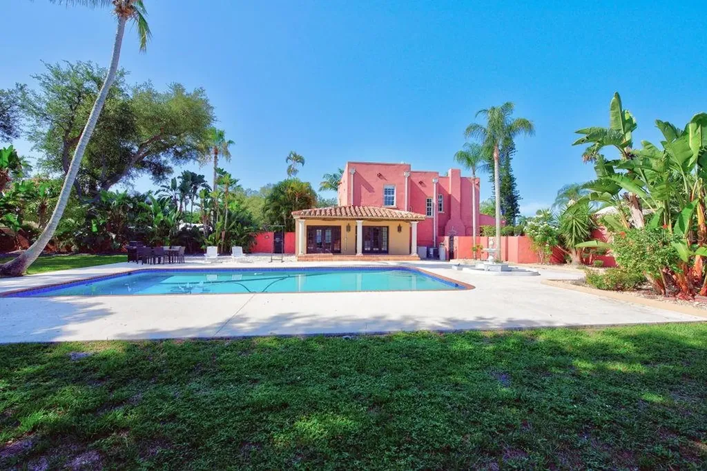 7810 Senrab Drive Bradenton FL 34209