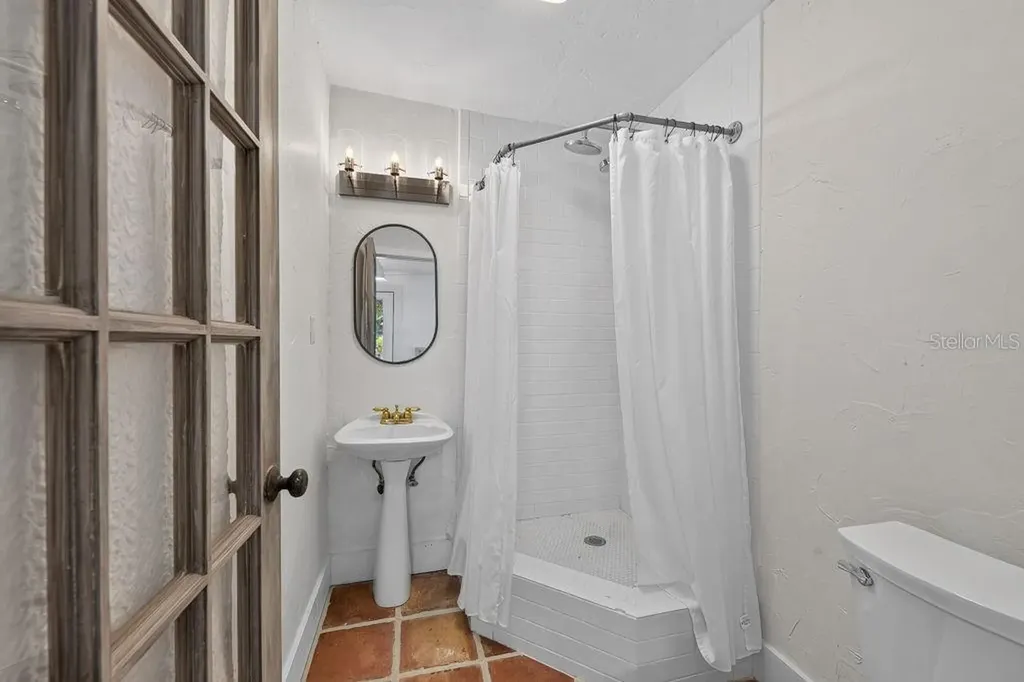 7810 Senrab Drive Bradenton FL 34209
