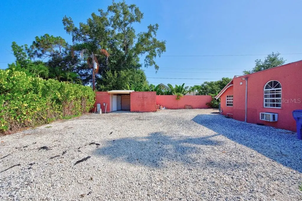 7810 Senrab Drive Bradenton FL 34209