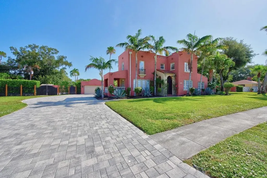 7810 Senrab Drive Bradenton FL 34209