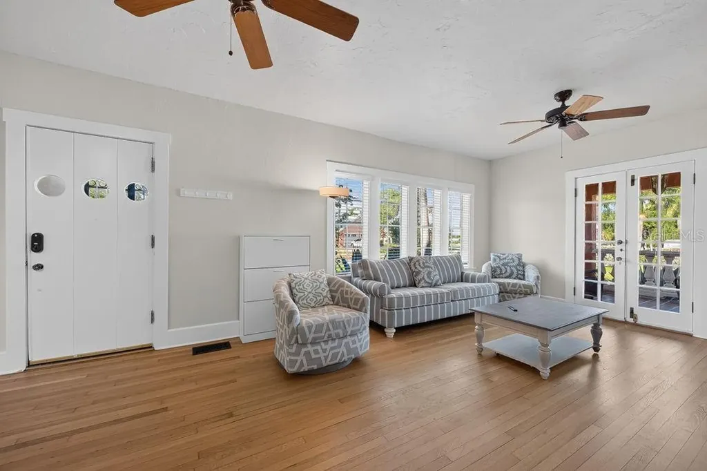 7810 Senrab Drive Bradenton FL 34209