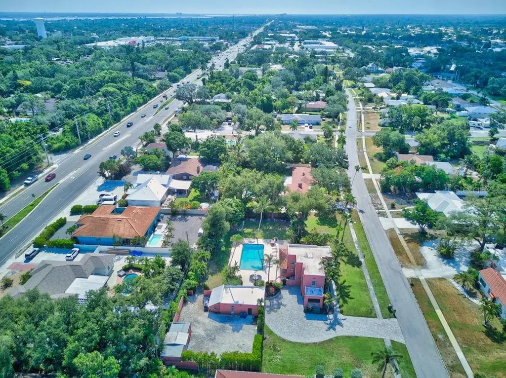 7810 Senrab Drive Bradenton FL 34209