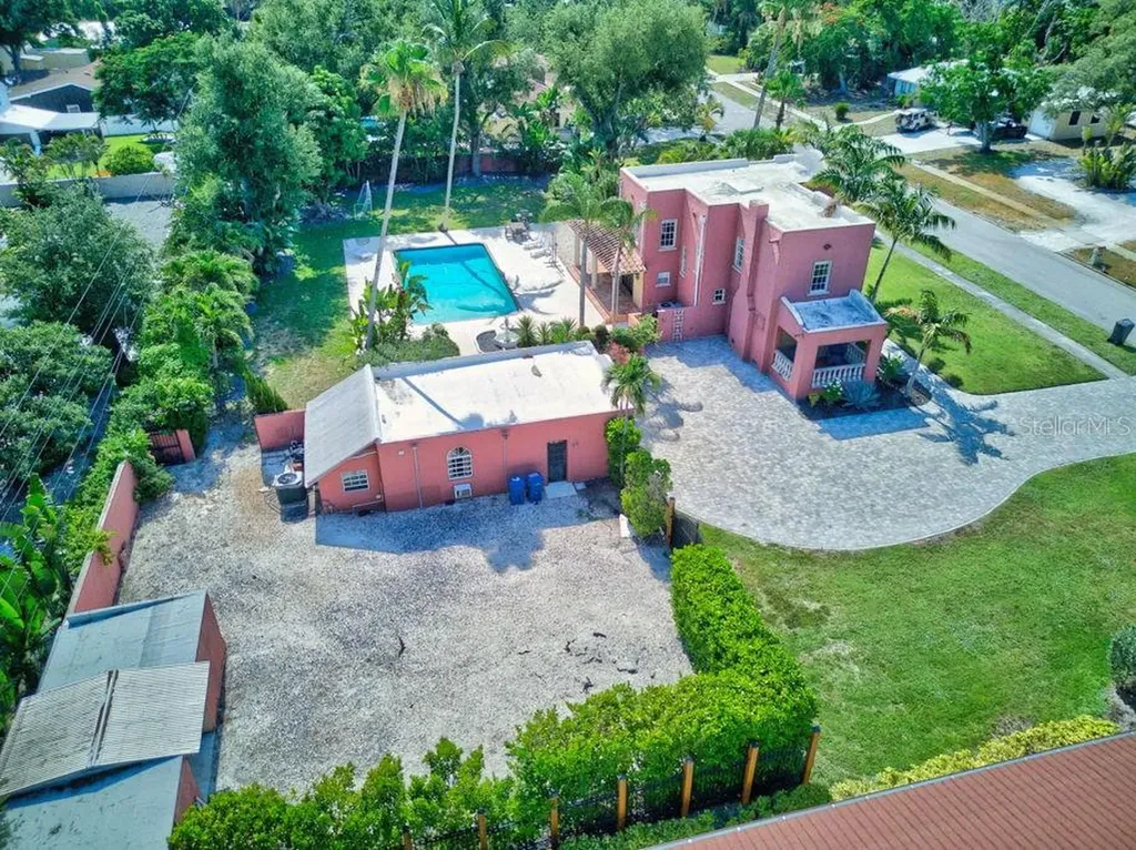 7810 Senrab Drive Bradenton FL 34209