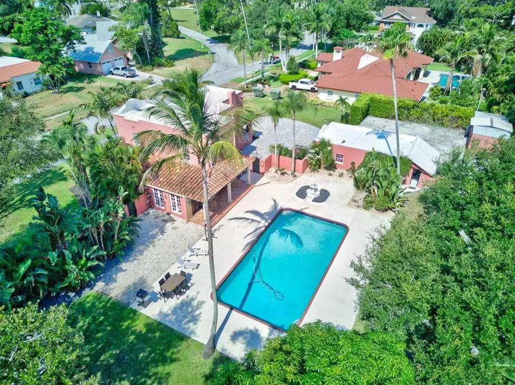 7810 Senrab Drive Bradenton FL 34209