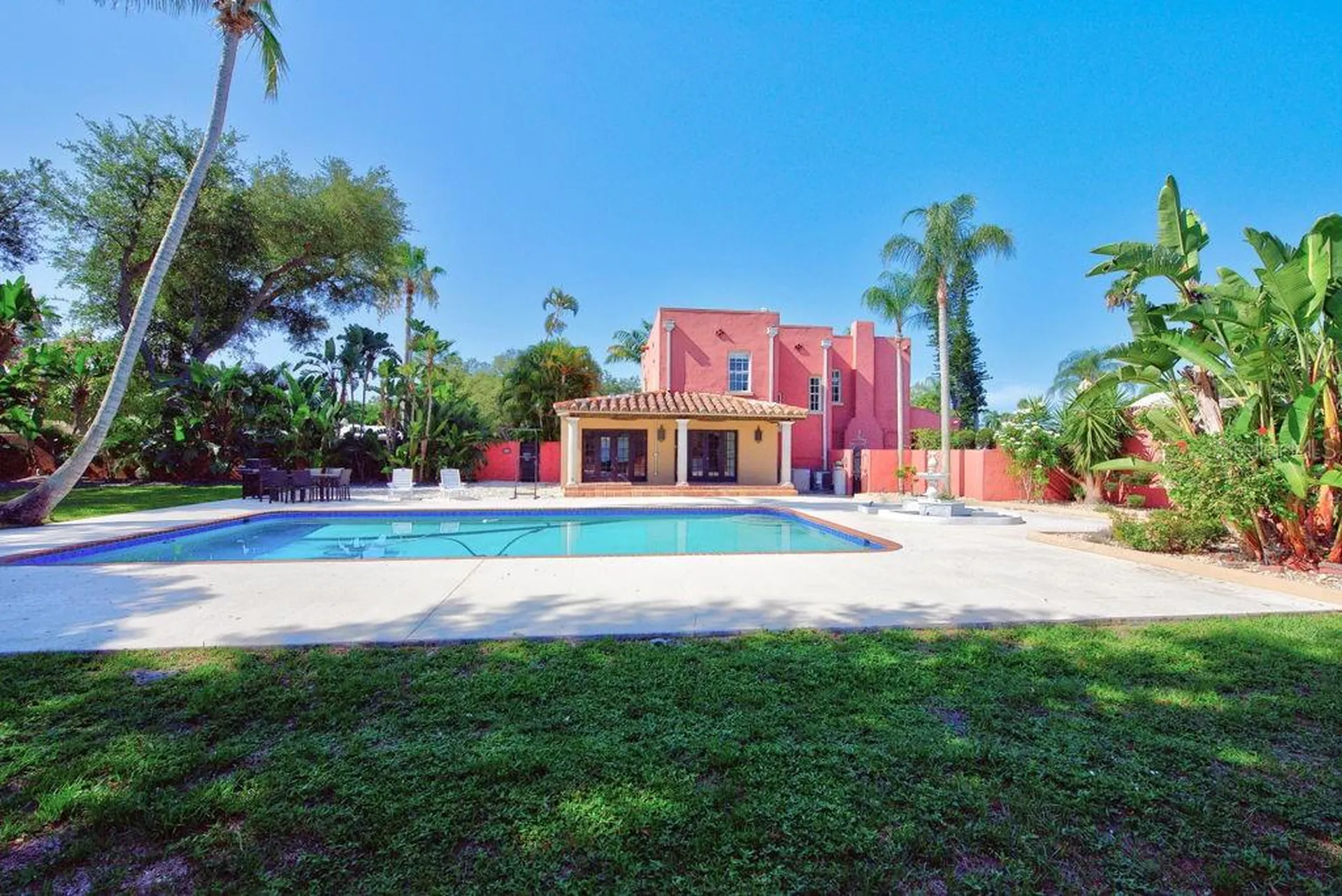 7810 Senrab Drive Bradenton FL 34209